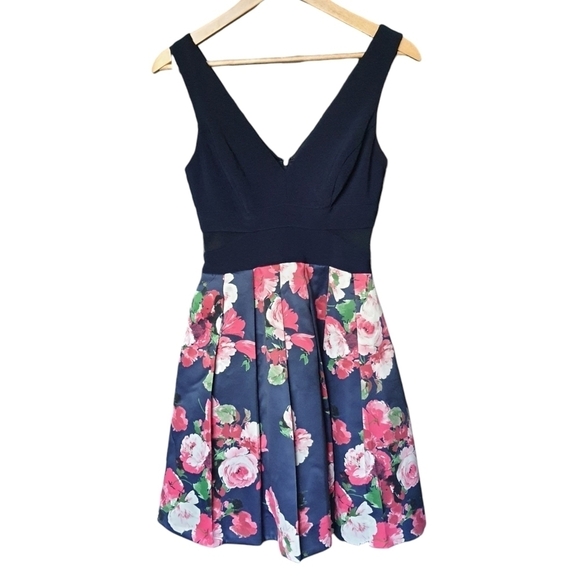 Xscape Sleeveless Floral Mini Dress Vneck Pleated Tulle Petticoat Sz 2 Navy Blue - Picture 1 of 11